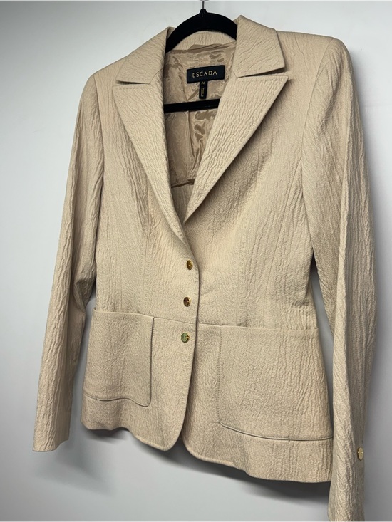 Escada Jackets & Blazers - Escada Cream Textured Blazer with Gold Buttons Size 34